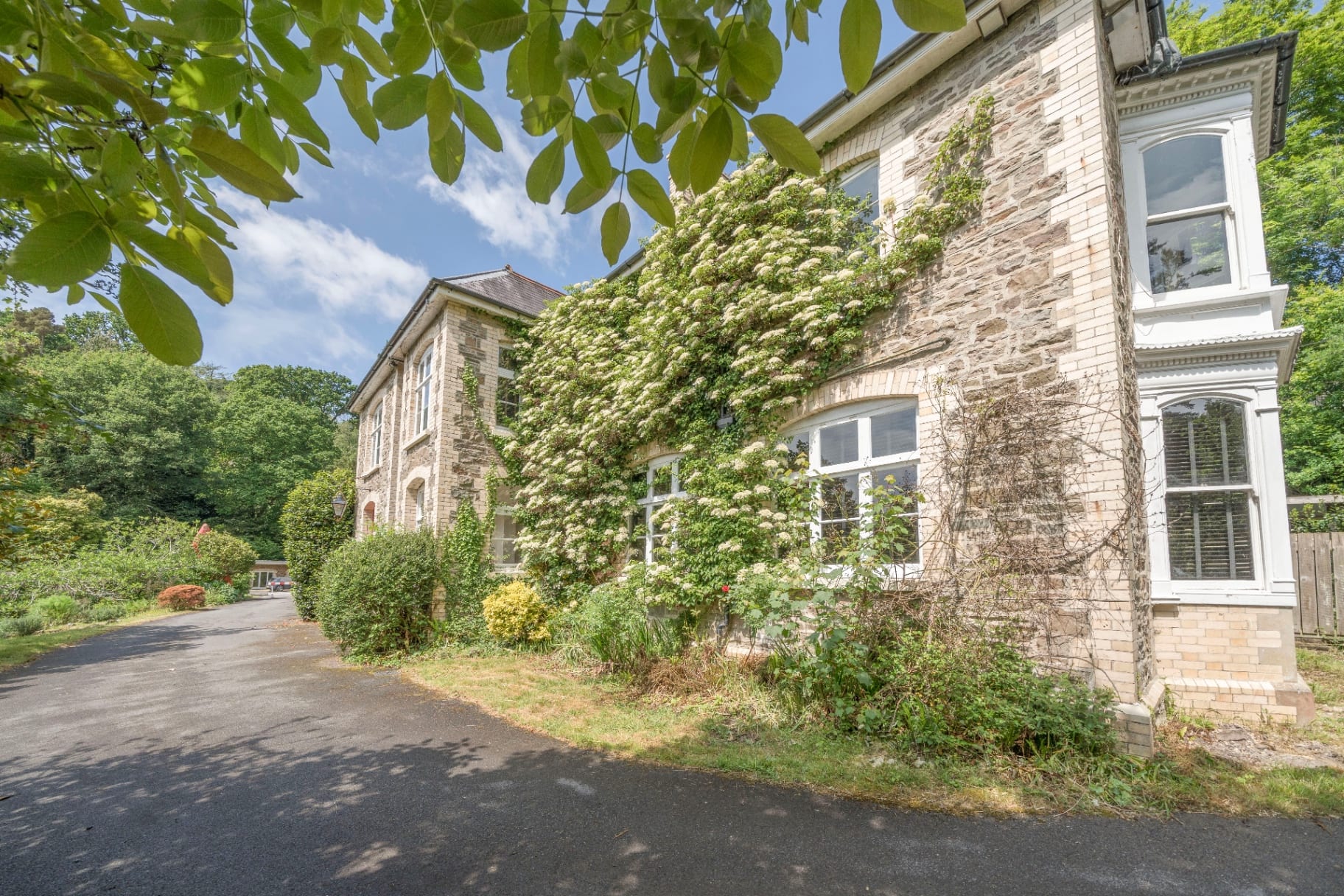Broomhill Estate — image 3