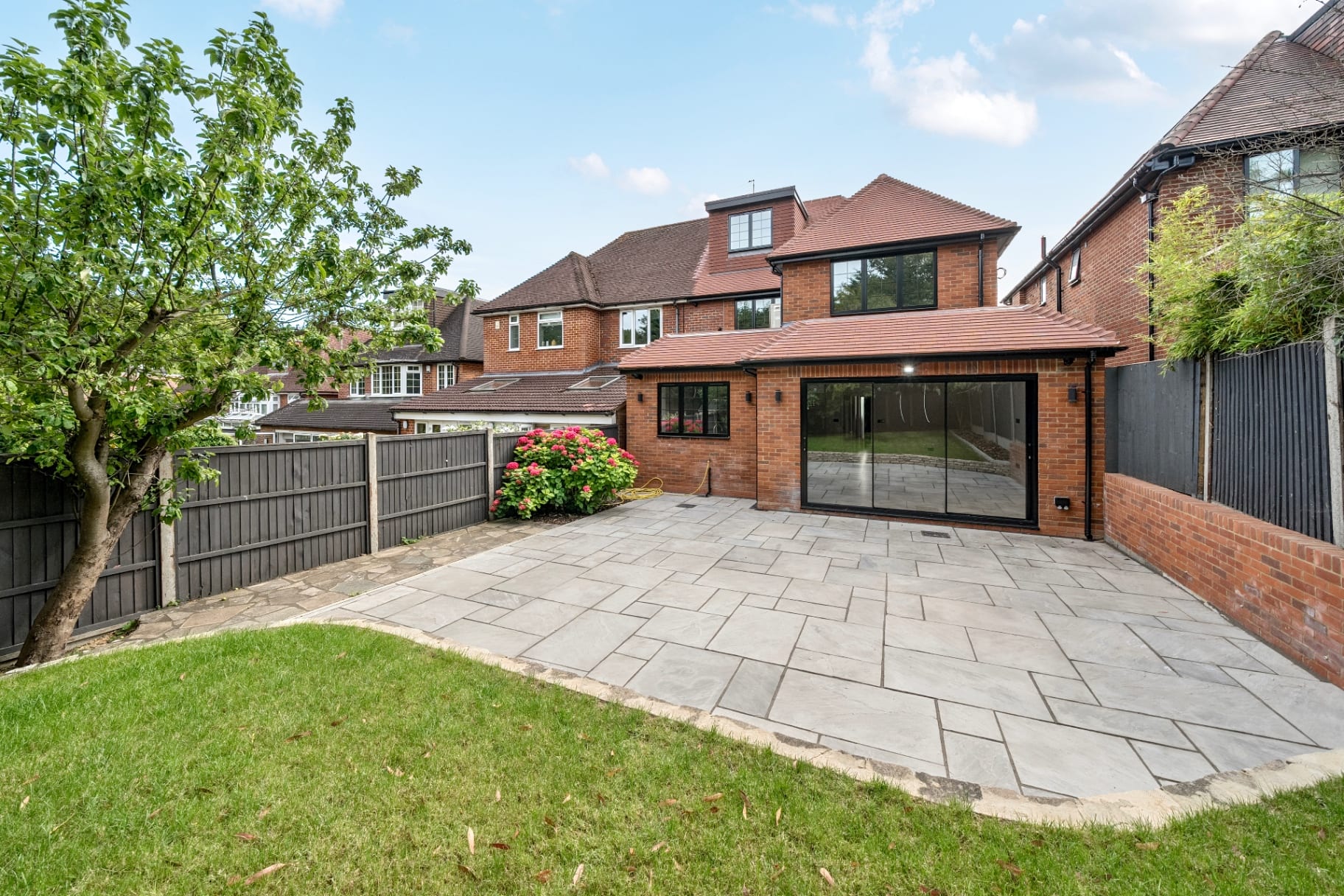 Sunnyfield — image 2